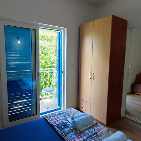 Apartmani Famelja Jovanovic Sveti Stefan Szoba fotó