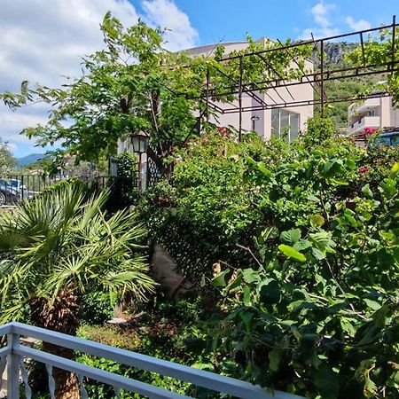 Apartmani Famelja Jovanovic Sveti Stefan Szoba fotó