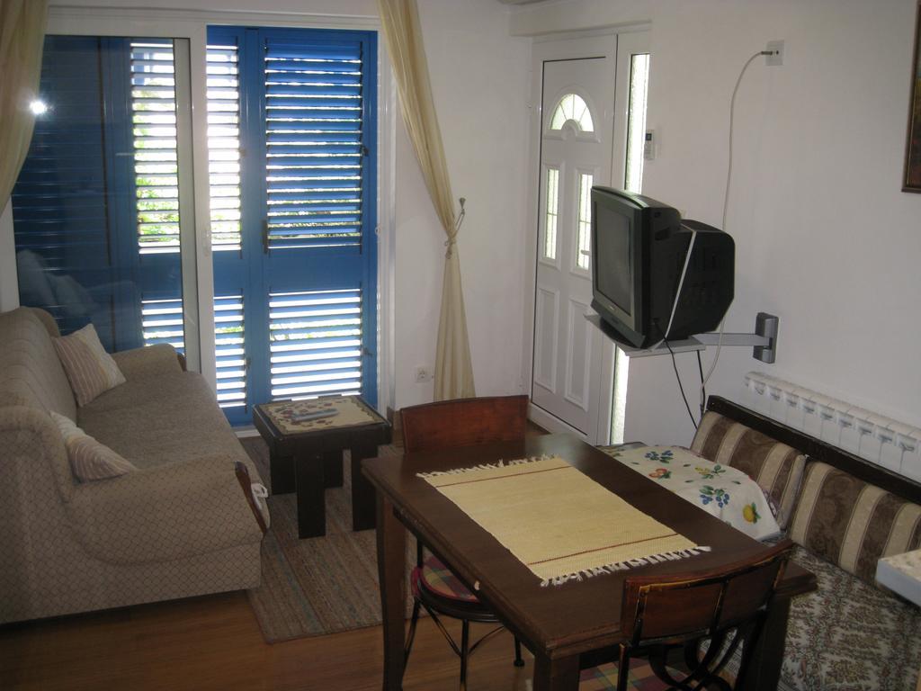 Apartmani Famelja Jovanovic Sveti Stefan Szoba fotó