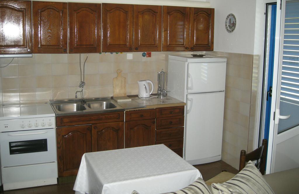 Apartmani Famelja Jovanovic Sveti Stefan Szoba fotó